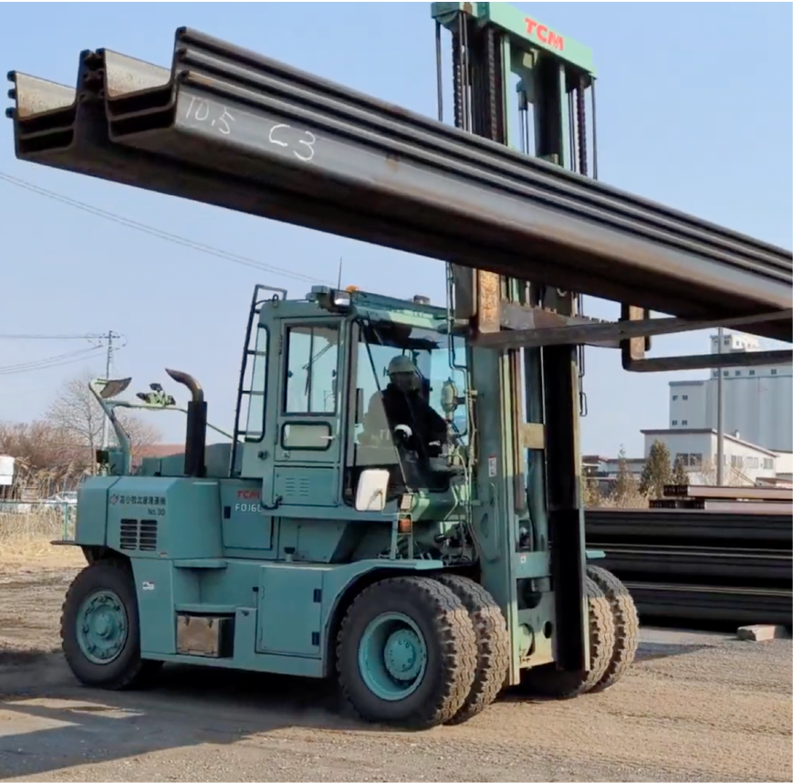 フォークリフト